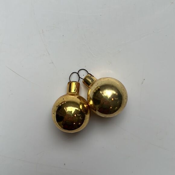 Vintage 8 small ball  gold glass Christmas tree ornaments - Picture 2 of 4
